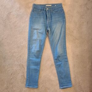 721 High Rise Skinny Levi Jeans